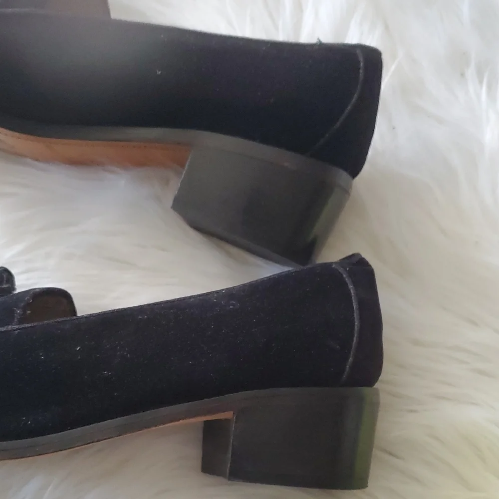 Jones New York Black Vintage Suede Slip On Loafers with Embroidered Design 6.5 - Picture 4 of 15